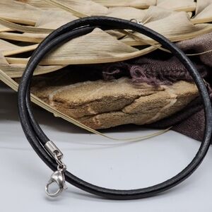 GENUINE ITALIAN LEATHER NECKLACE CORD 18' Hypoallergenic Rhodium Clasp